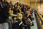 Fullt av folk nr OIF hndball arrangerer julecup.