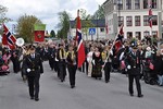 Politiet stilte i toget likevel. Tor Kristian Haugan og Bjrn Trety meldte seg frivillig.